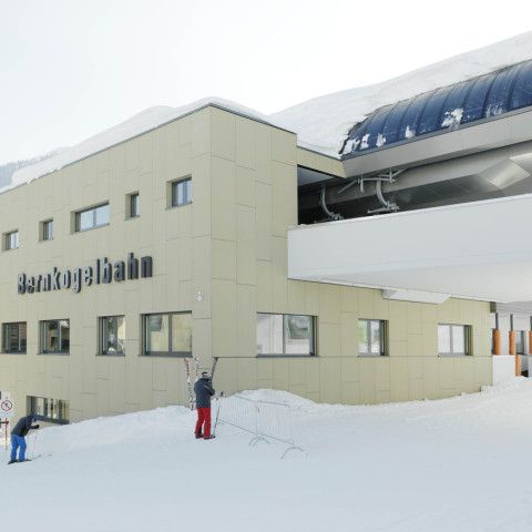 Tal-und Bergstation Bernkogelbahn Saalbach Hinterglemm