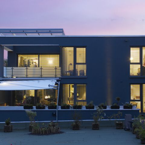 Neubau eines Einfamilienhauses auf ein bestehendes Gewerbeobjekt