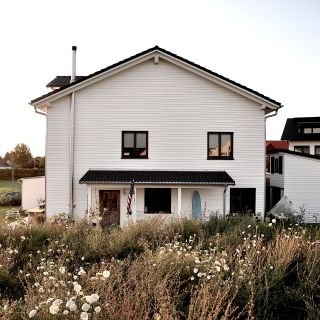 HAUS R