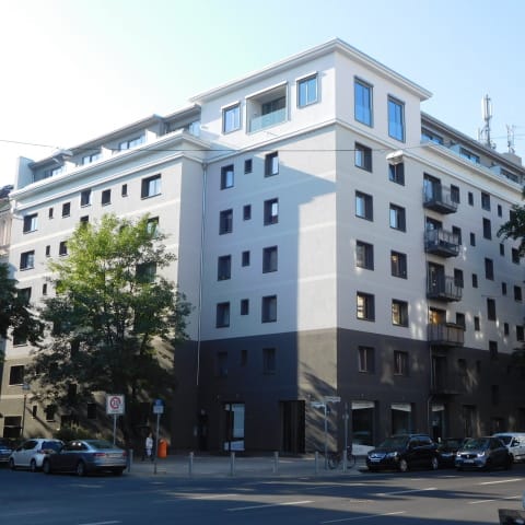 Neubau eines Dachgeschosses mit 8 Studios