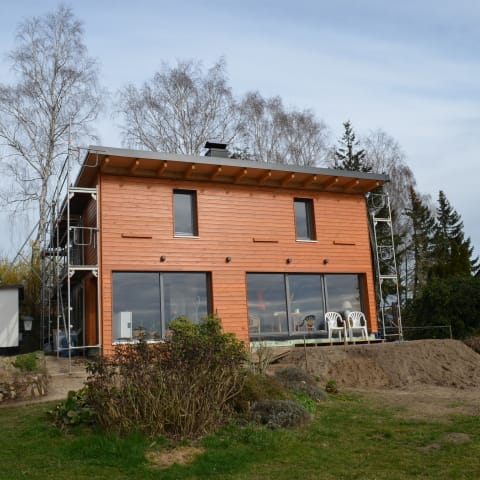 Neubau eines ökologischen Wochenendhauses im Naturschutzgebiet