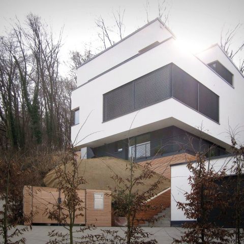 HAUS VB - schwebende Kuben