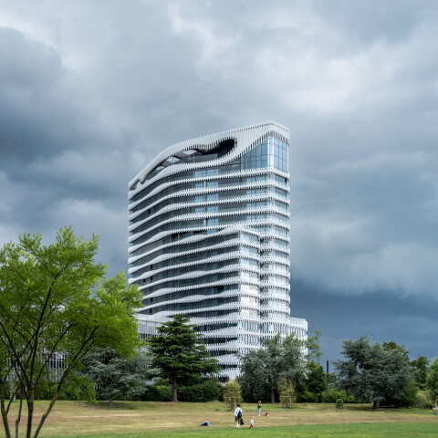 ZIPPER - RKM740 Tower