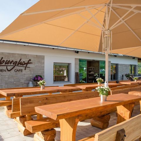 Neubau eines Hofladens mit Café