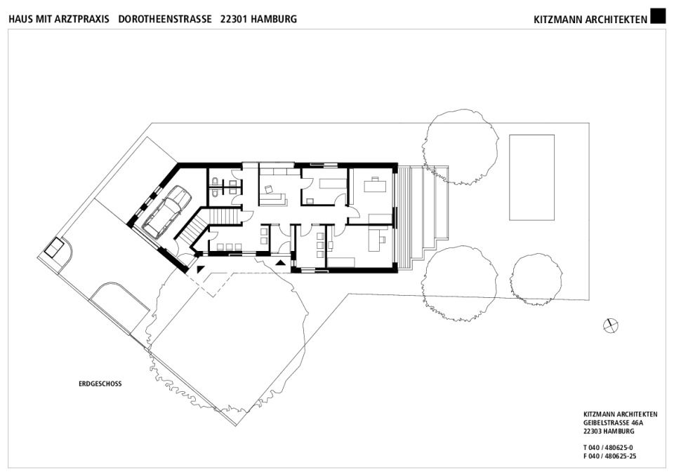 Erdgeschoss mit Arztpraxis und Zugang zur Wohnung im Obergeschoss