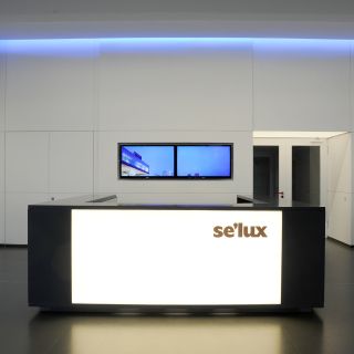 Licht als Baustoff - Neue Foyergestaltung mit innovativem Lighting Design, für die Semperlux AG, Berlin