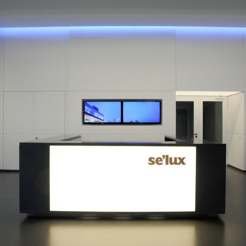 Licht als Baustoff - Neue Foyergestaltung mit innovativem Lighting Design, für die Semperlux AG, Berlin