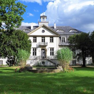 Altes Herrenhaus frisch herausgeputzt – Schloss Selchow in Storkow