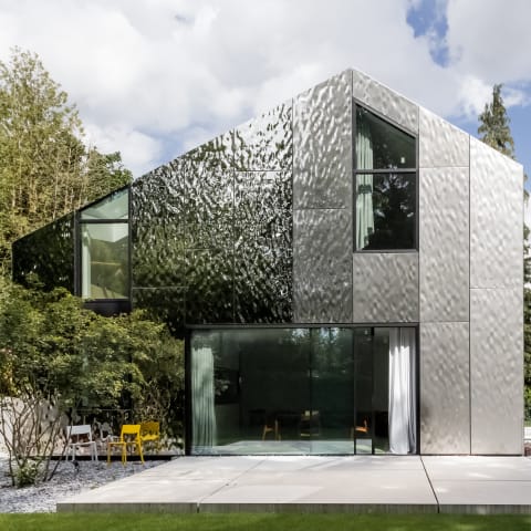 Haus 10 x 10 - The Camouflage House