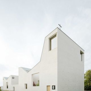 Petrus-Jakobus-Kirche mit Gemeindehaus