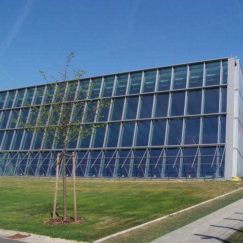 Schwimmhalle und Sportzentrum für die Bereitschaftspolizei Würzburg