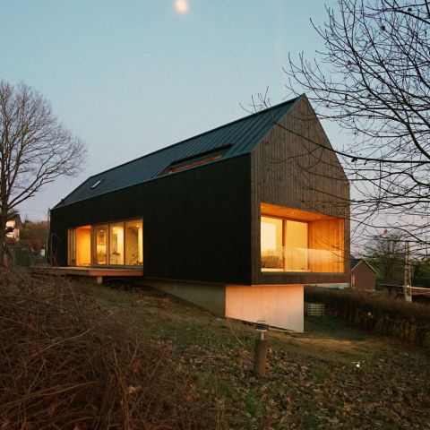 Wohnhaus am Wald
