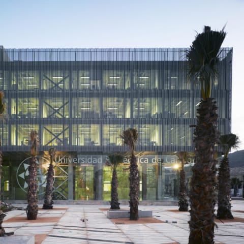 Zur Universität gehöriges Bürogebäude in Cartagena