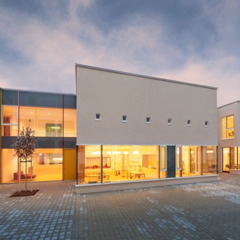 Neubau Kinderkrippe + Kinderhort Velden