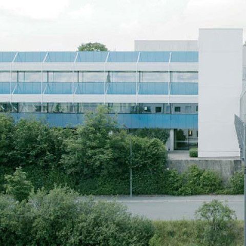Rheniumhaus, Rehau