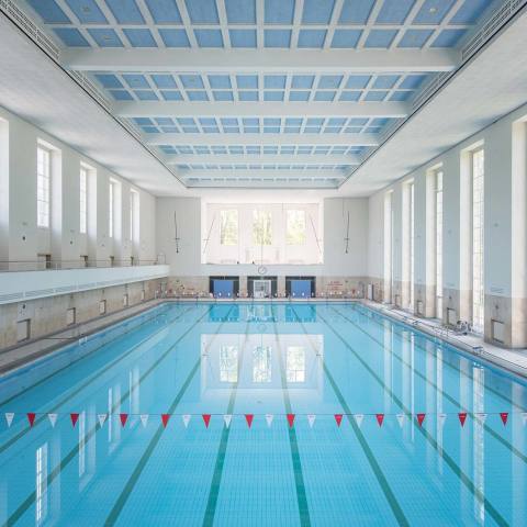 Schwimmhalle Finckensteinallee