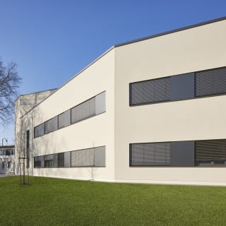 Laborgebäude am Marien Hospital Herne: Markanter Bau für maximale Analyse