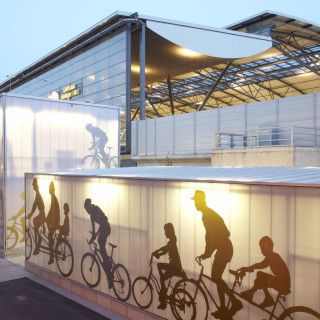 *Radhaus Fahrradstation ICE-Bahnhof Erfurt