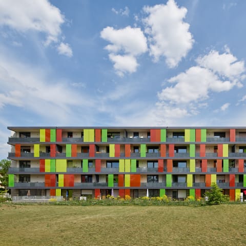 Farbiger Schallschutz als Gestaltungselement