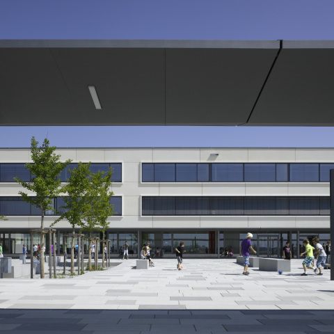 4-zügiges Gymnasium mit 3-Fachsporthalle in Gaimersheim