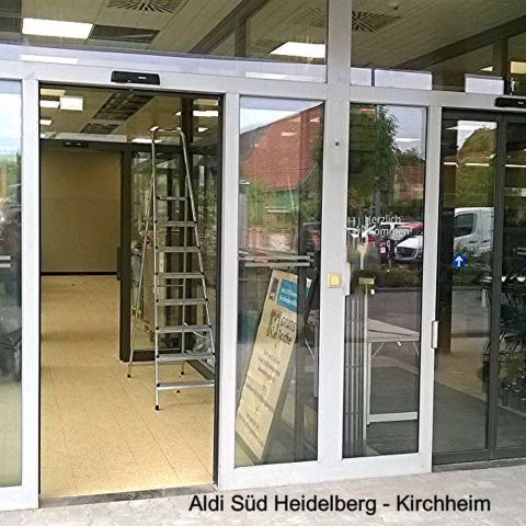 Fenster- und Türrahmen mit Folie beschichten - Aldi Süd