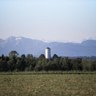 Inszenierte Fernwirkung  – Umbau ehemaliger Wasserturm von Pirach