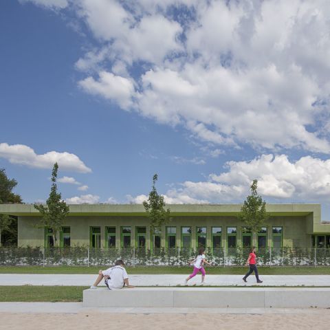Sportbetriebsgebäude