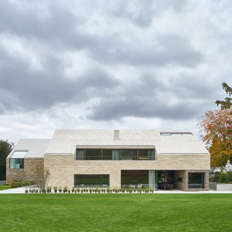Haus vN