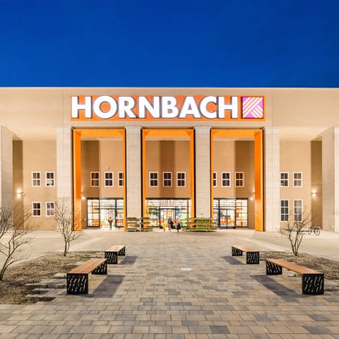 Leipzig Alte Messe - Neubau Hornbach Bau- und Gartenmarkt im denkmalgeschützten Messegebäude
