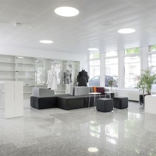 Schweizerische Textilfachschule (STF)