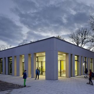 Schulmensa Katharina-Henoth-Gesamtschule, Köln