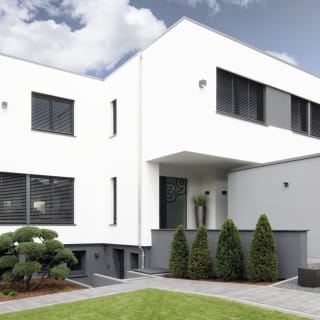 Moderne Stadtvilla im Bauhausstil