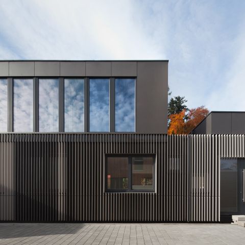 Villa R