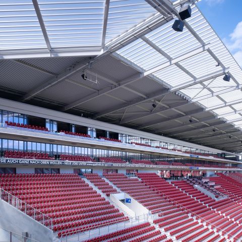 Stadion des Fußball-Clubs 1. FC Mainz