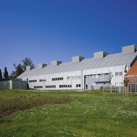 Friedrich-Loeffler-Institut - SMALL ANIMAL REARING CENTER