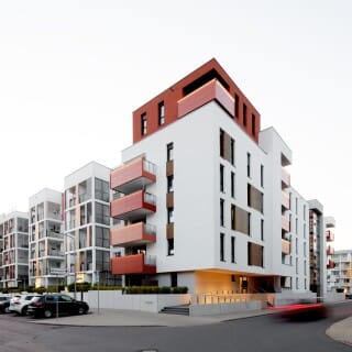 Neubau eines Mehrfamilienhauses mit begrüntem Parkdeck in Dessau