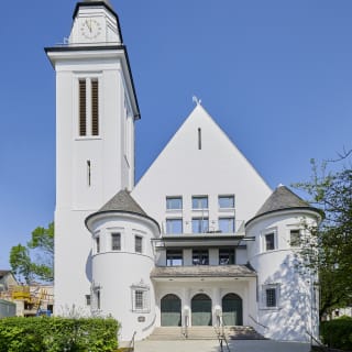 Wohnen hinter Kirchenmauern
