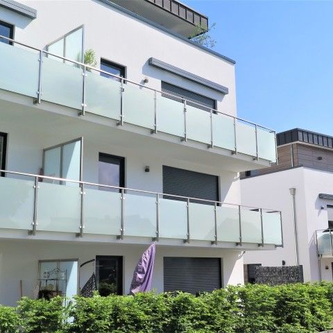 Haus mit kleinem Bruder mit 12 WE bei Aachen