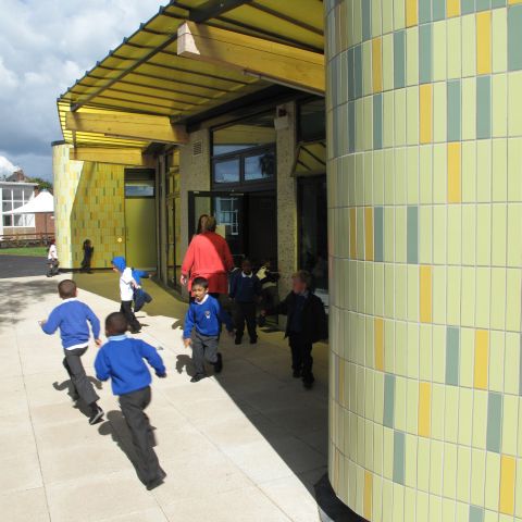 Grundschule Four Dwellings