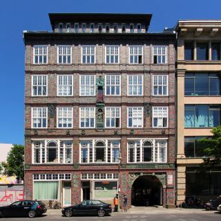 Sanierung und Umnutzung Ritterhof in Berlin