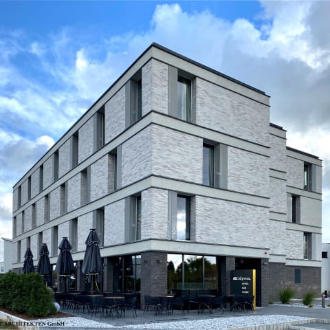 Hotel DÉJANIL | Messehotel in Burgdorf, Region Hannover
