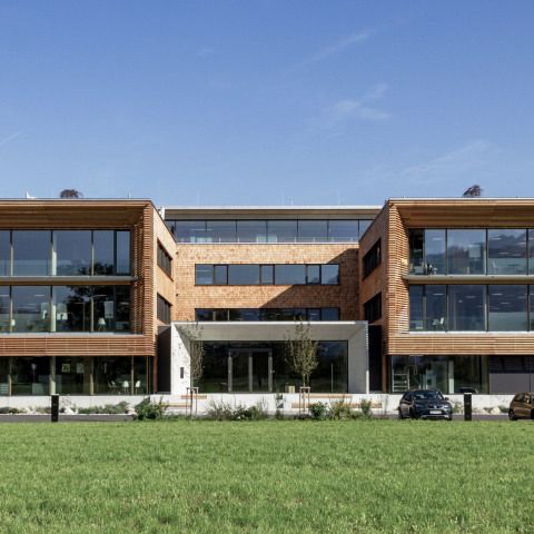 Büro- und Forschungsgebäude