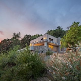 Charakterstarkes Landhaus mit Holzfassade