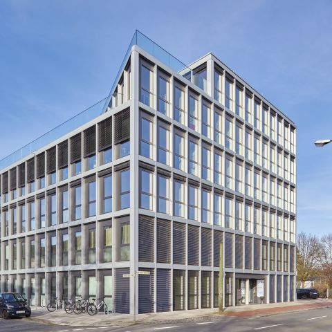 Geschäftshaus mit Büros und Arztpraxen inklusive OP-Zentrum