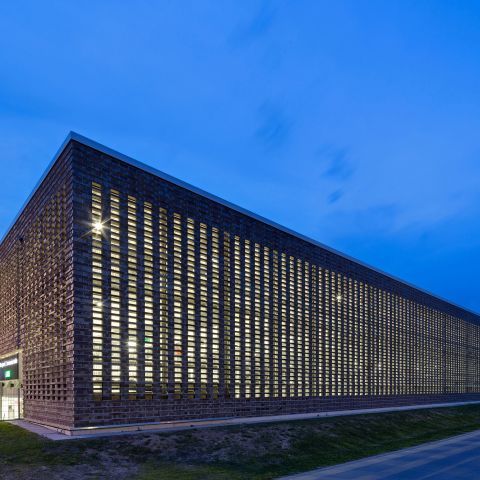 Parkhaus Jahrhunderthalle Bochum – eine perforierte Mauerwerkfassade für den Industriepark West