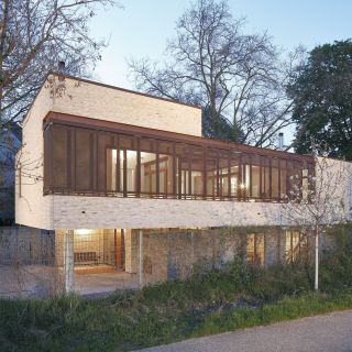 KASEMATTEN-IDYLL Wohnen auf einem Bunker