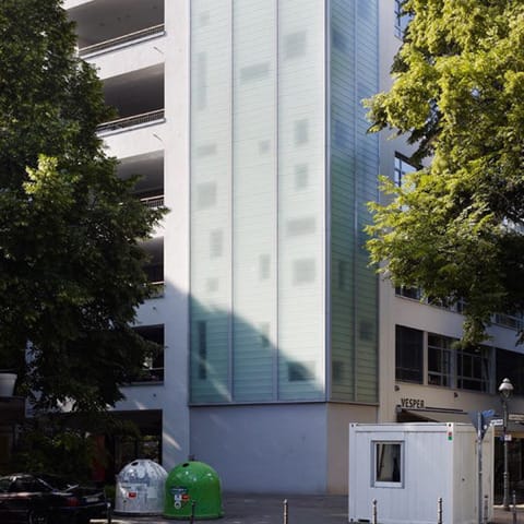 Privates Mehrparteinenhaus - Projekt Car Loft