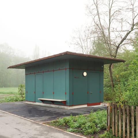 Parktoilette im Park an der Ilm
