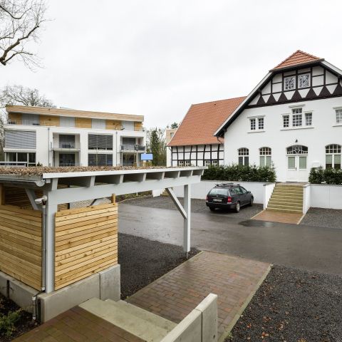 Städtische Idylle – Ensemble mit Hof in Bad Oeynhausen