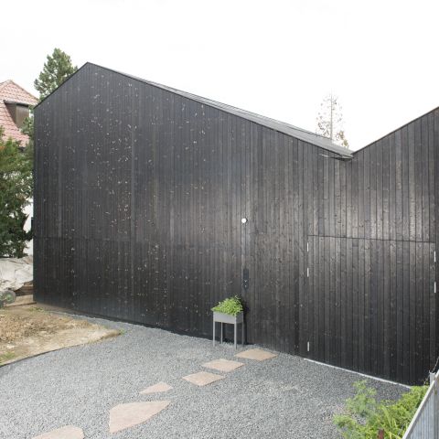 Haus b